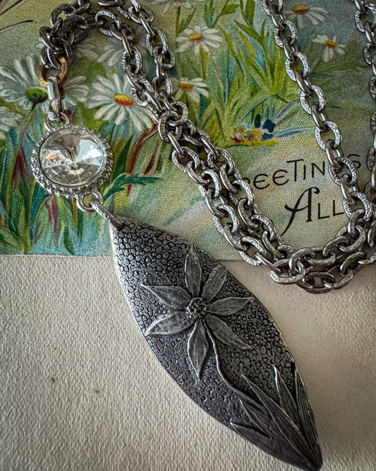Daisy After Dark Necklace