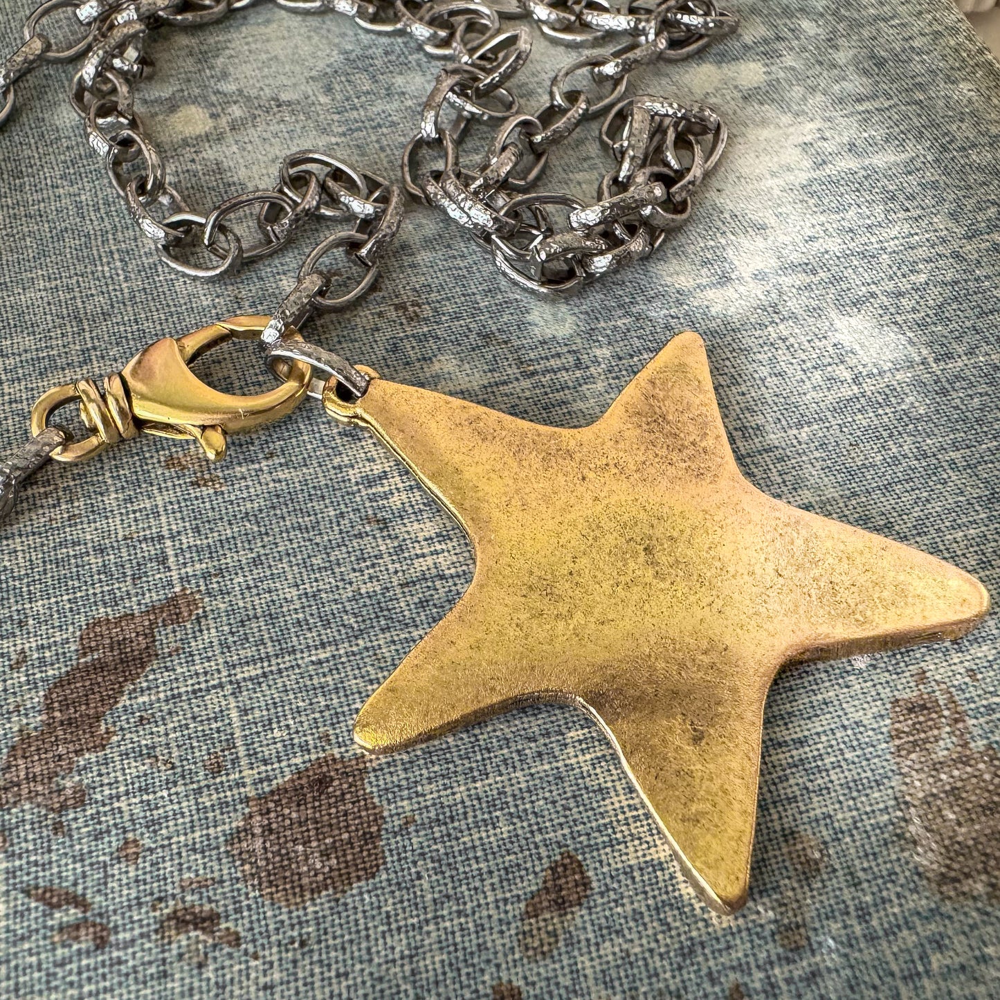 Gazing At Stars Necklace (gold)
