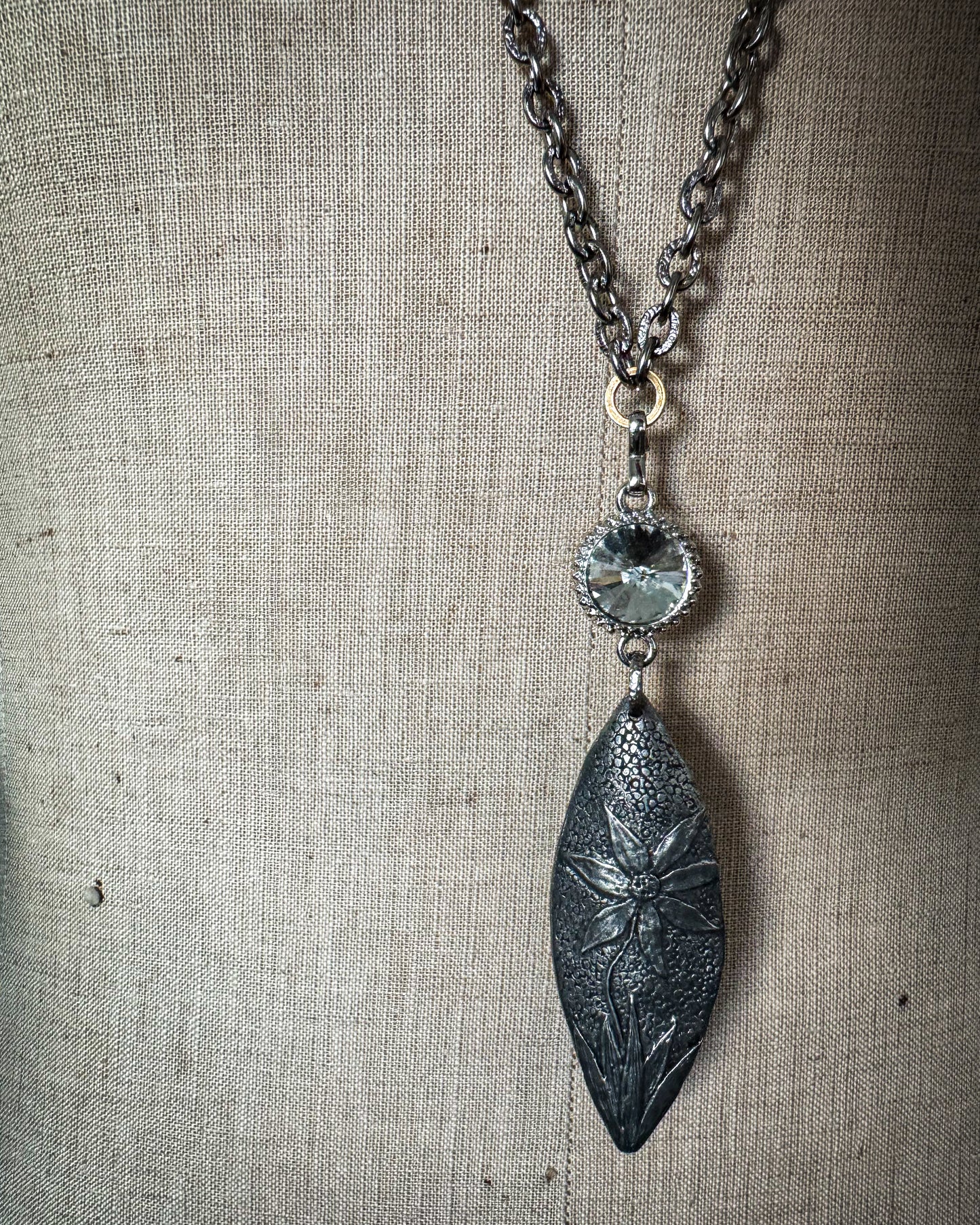 Daisy After Dark Necklace