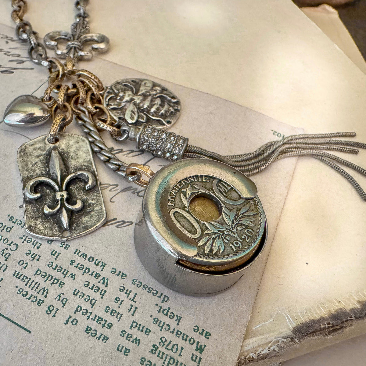 The Art Of Collecting Necklace