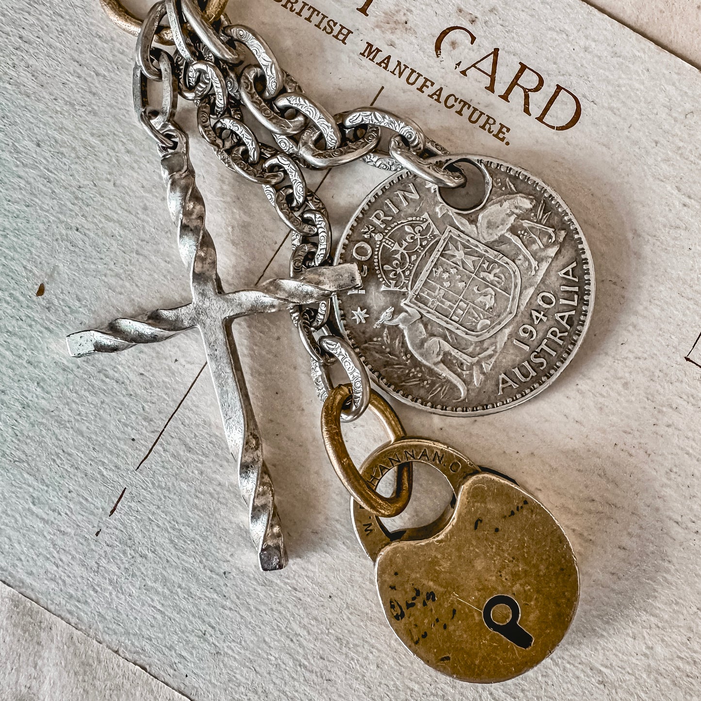 Keepsakes & Mementos Necklace