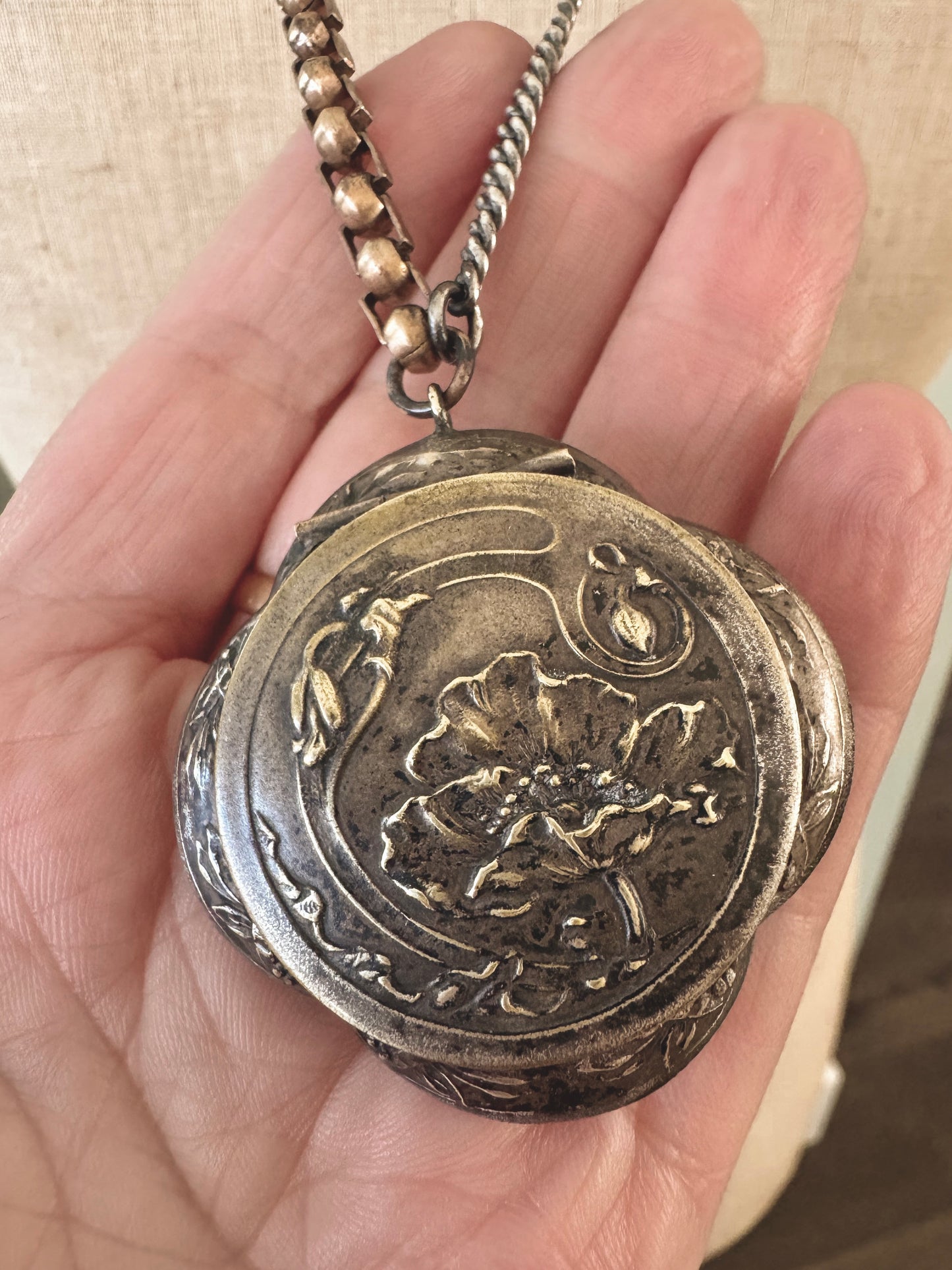Floral Poudrier Necklace
