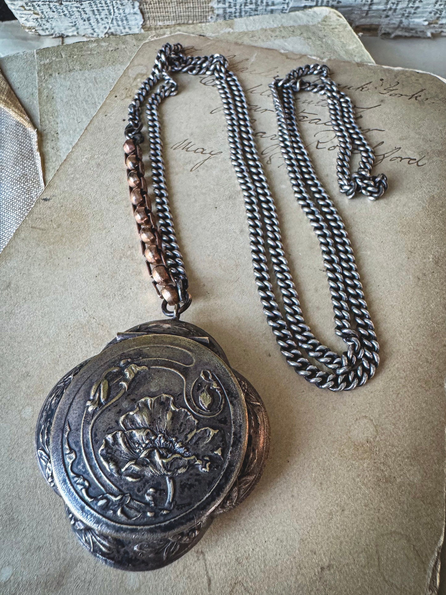 Floral Poudrier Necklace
