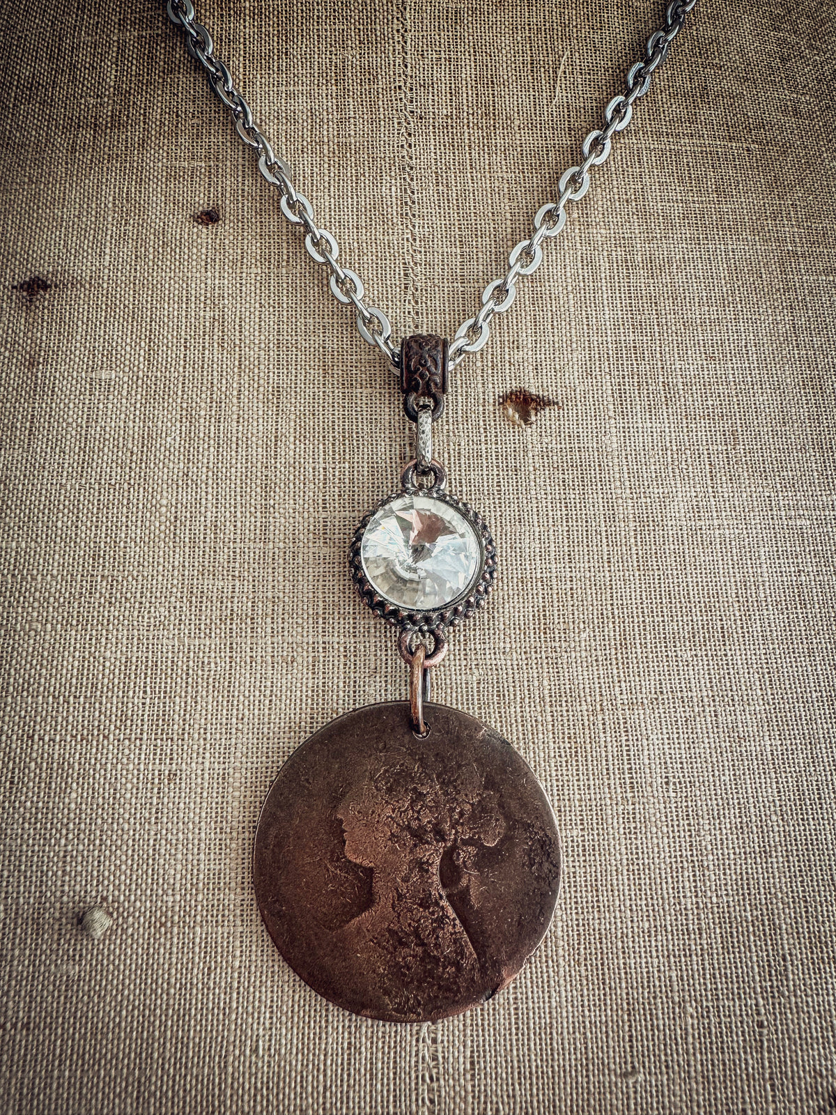 Faded Queen Necklace